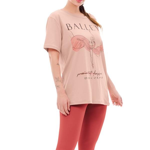 CAMISETA OVERSIZED DICORPO COM DECOTE CARECA E ESTAMPA BALLET 